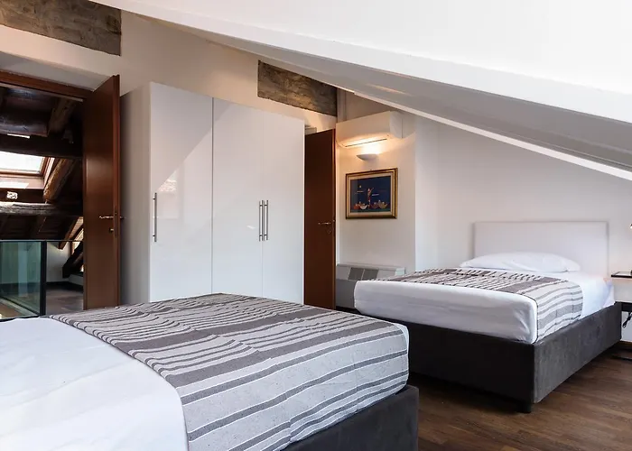 Palazzo Del Pero Luxury Attic - Bymyhomeincomo Como