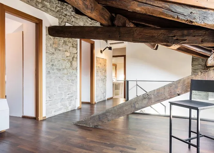 Apartment Palazzo Del Pero Luxury Attic - Bymyhomeincomo Como