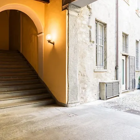 아파트 Palazzo Del Pero Luxury Attic - Bymyhomeincomo 코모